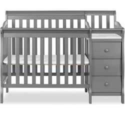 Dream On Me Jayden 4-in-1 Mini Convertible Crib And Changer in Storm Grey
