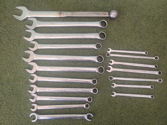 Armstrong wrenches set of 18 pieces very  made in the USA