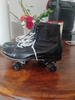 Skates Stacy Adams size 6 1/2