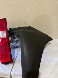 2019-2025 chevy silverado tail light bumper end