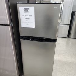 $409 Haier 9.8 Cu Ft Top Freezer Refrigerator In Stainless Steel