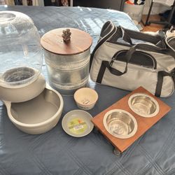Various cat Supplies 