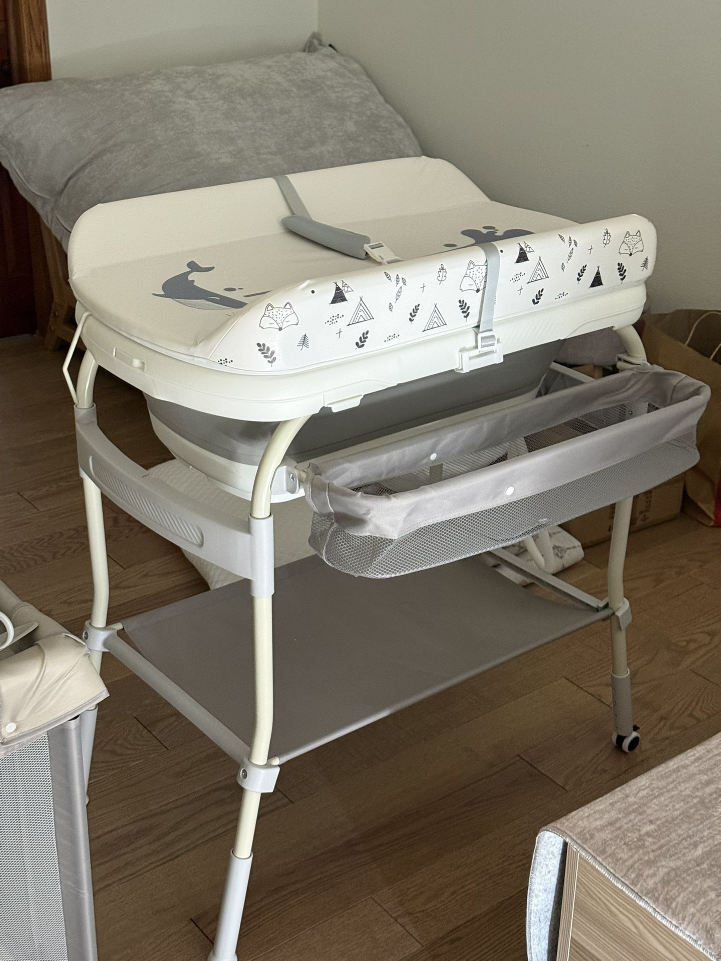 Baby Bathtub Changing Table Combo