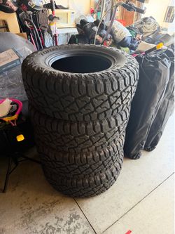 33s tires r/t tormenta LT285/70R17