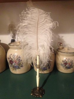 Genuine Ostrich Plum Pen with Base