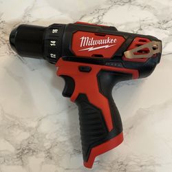 Milwaukee 12volt Drll Driver (tool Only)