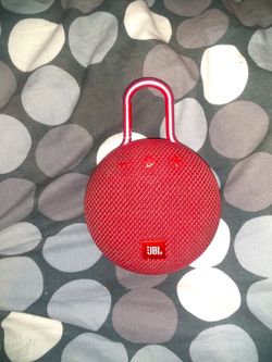 Jbl clip 3 water proof Bluetooth speaker
