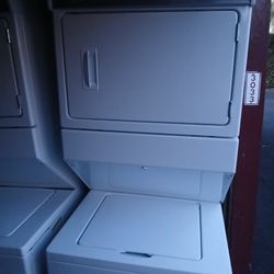 Wirpool Combo Washer And Electric Dryer