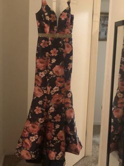 Floral mermaid dress worn once good condition