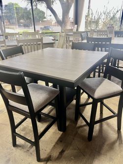 Super Cute 🔥5 Pc Dining Set
