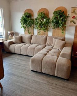 Living Room Sofa Seccional / New / Offer