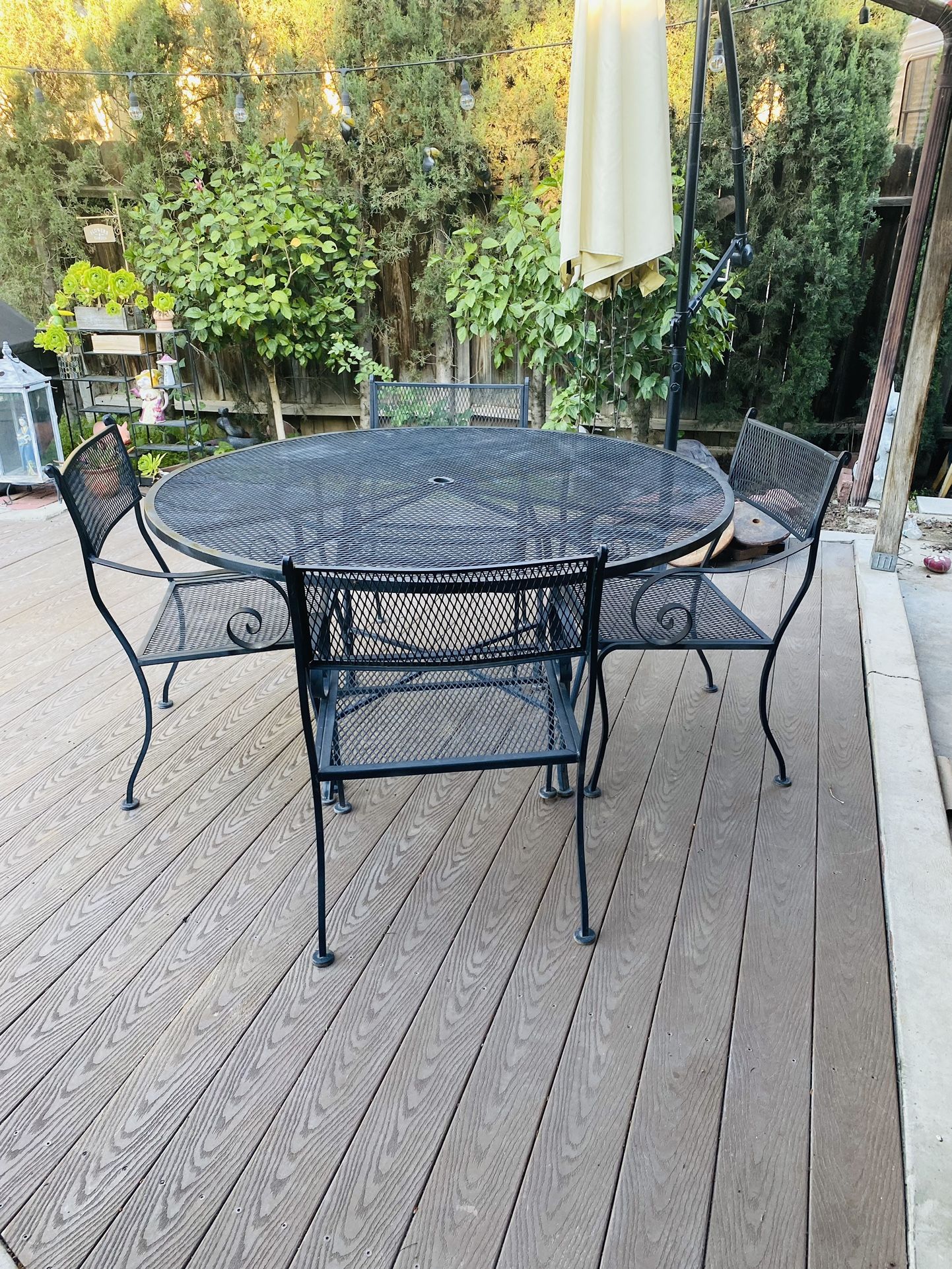 Outdoor Table and 4 Chairs