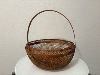 Handwoven Round Basket Bamboo Handle