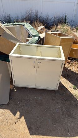 Free Cabinets