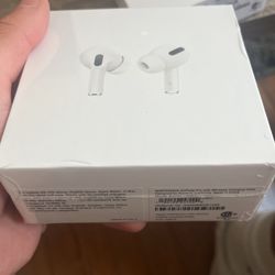 Brand New AirPod Pro 2nd Generation With Charging Case And Cable 