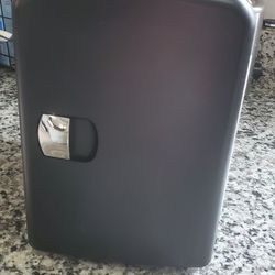 Small Mini Fridge 