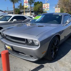 2014 Dodge Challenger SXT