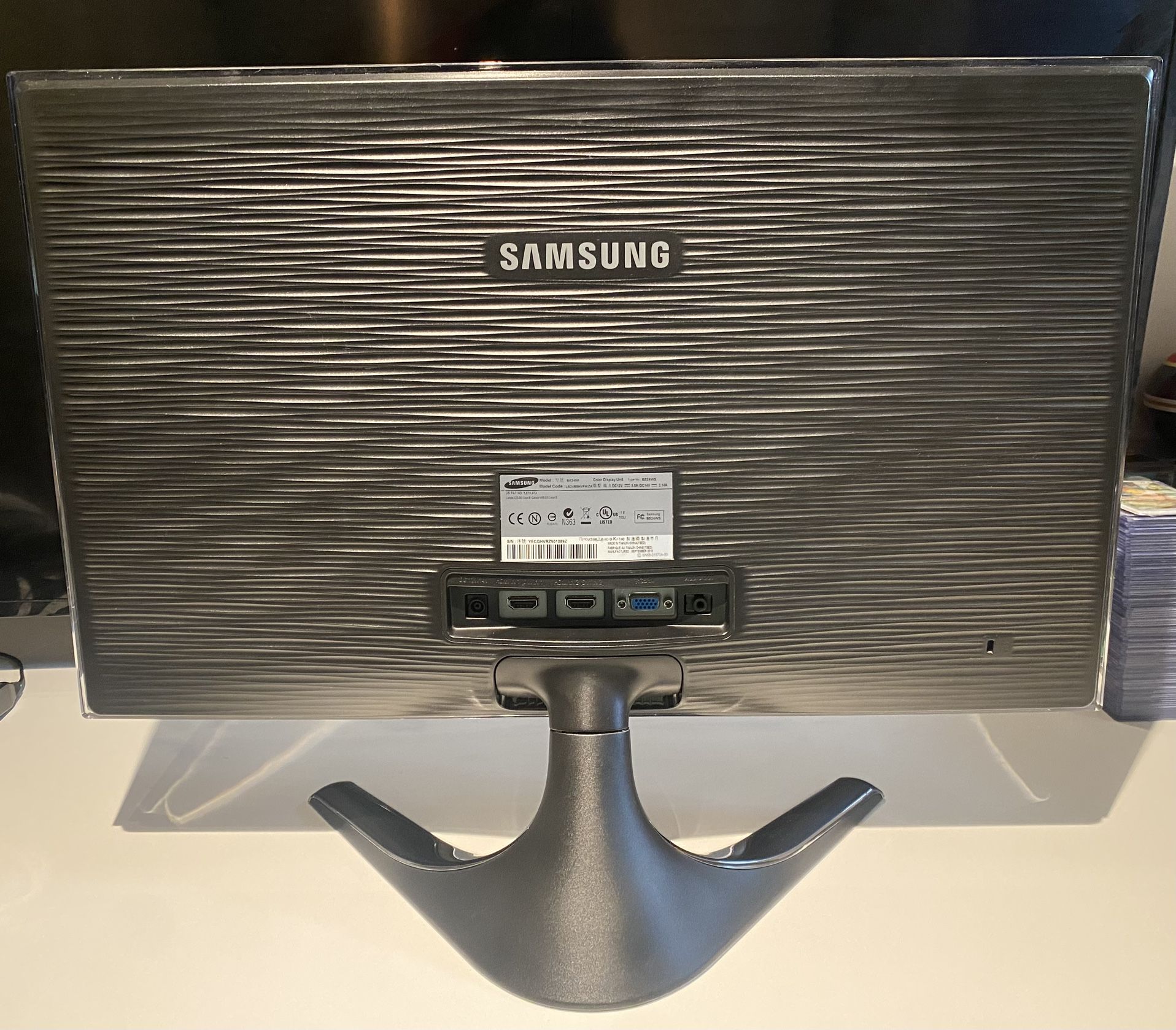 Samsung Monitor (22 Inch display)