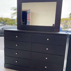 Eight Drawers Dresser “Rails” With Mirror 