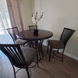 Dining Table 4 Chair 