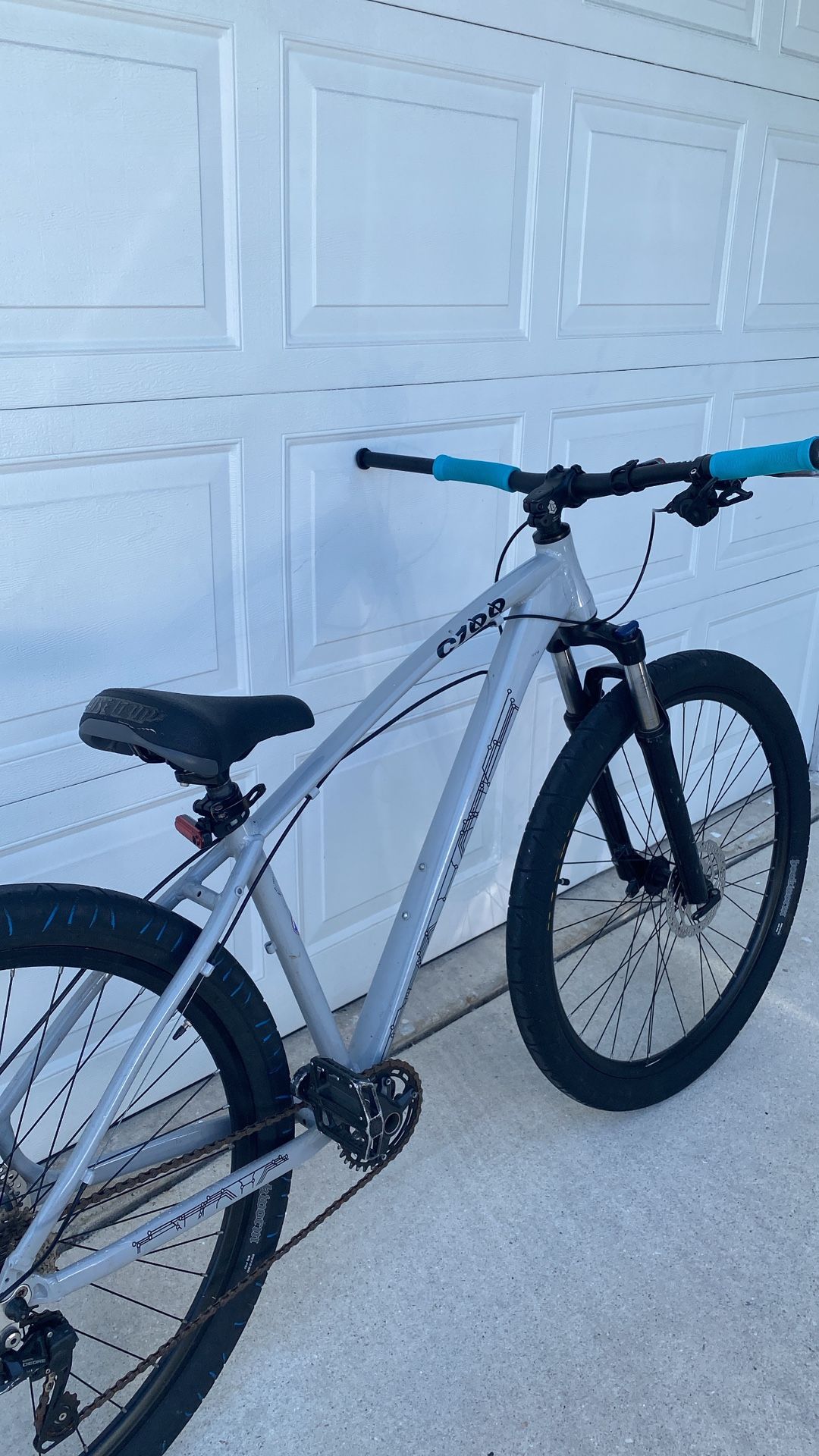 C100 Pedal Bike