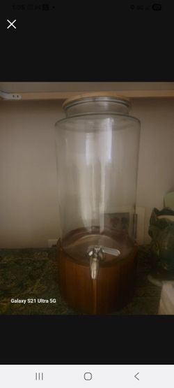 One -Gallon Glass Water & Lemonade.