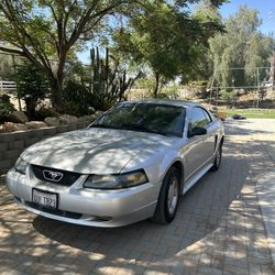 2000 Ford Mustang