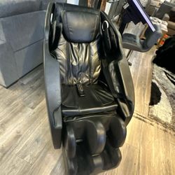 Zero Gravity Massage Chair NO CREDIT Needed 