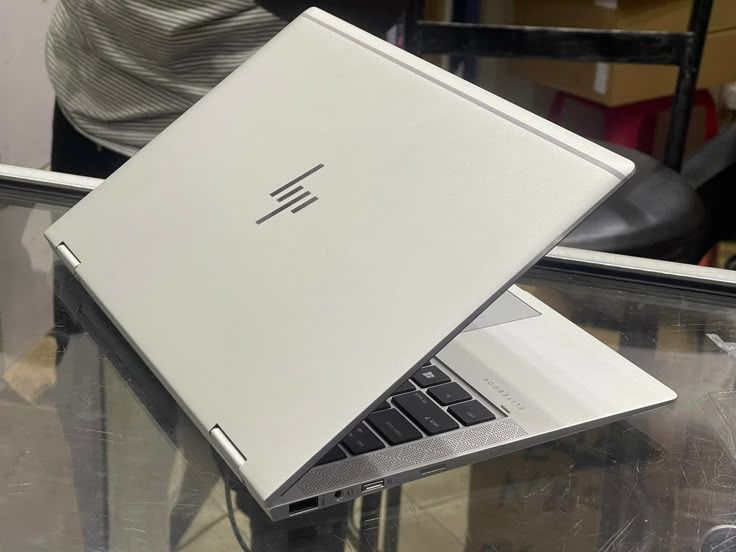 HP Elitebook 830 G7