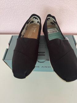 TOMS Classic Black Canvas Slip-On Shoes US size 6