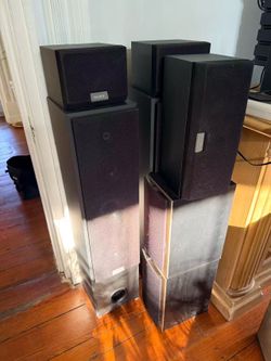 Home theatre speaker set