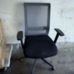 Ergonomic Mesh Office Chair with Wheels Black Adjustable Seat – Preowned