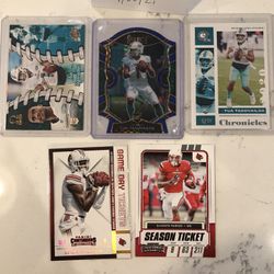 Tua Tagovailoa Roomie Card Lot