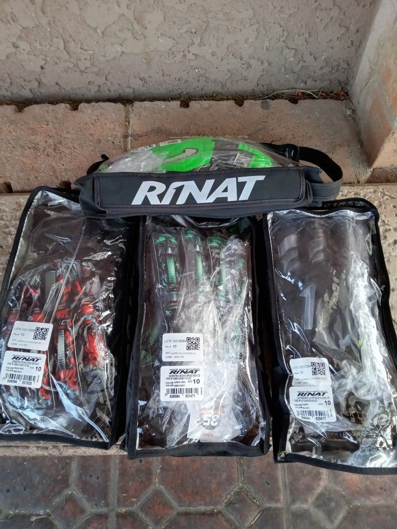 GUANTES DE PORTERO RINAT CON VARILLA PROFESIONAL # 10