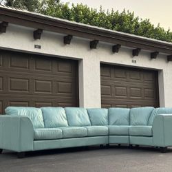 Sectional Couch/Sofa - Leather - Vintage - Like New - Delivery Available 🚛