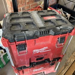 Milwaukee Pack outs 