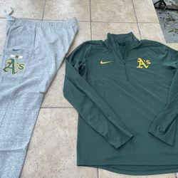 NIKE A’s LARGE SET