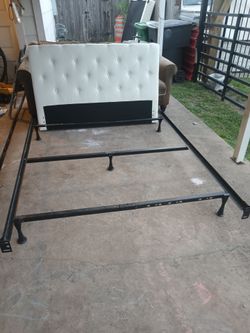 White Backboard and Queen Frame