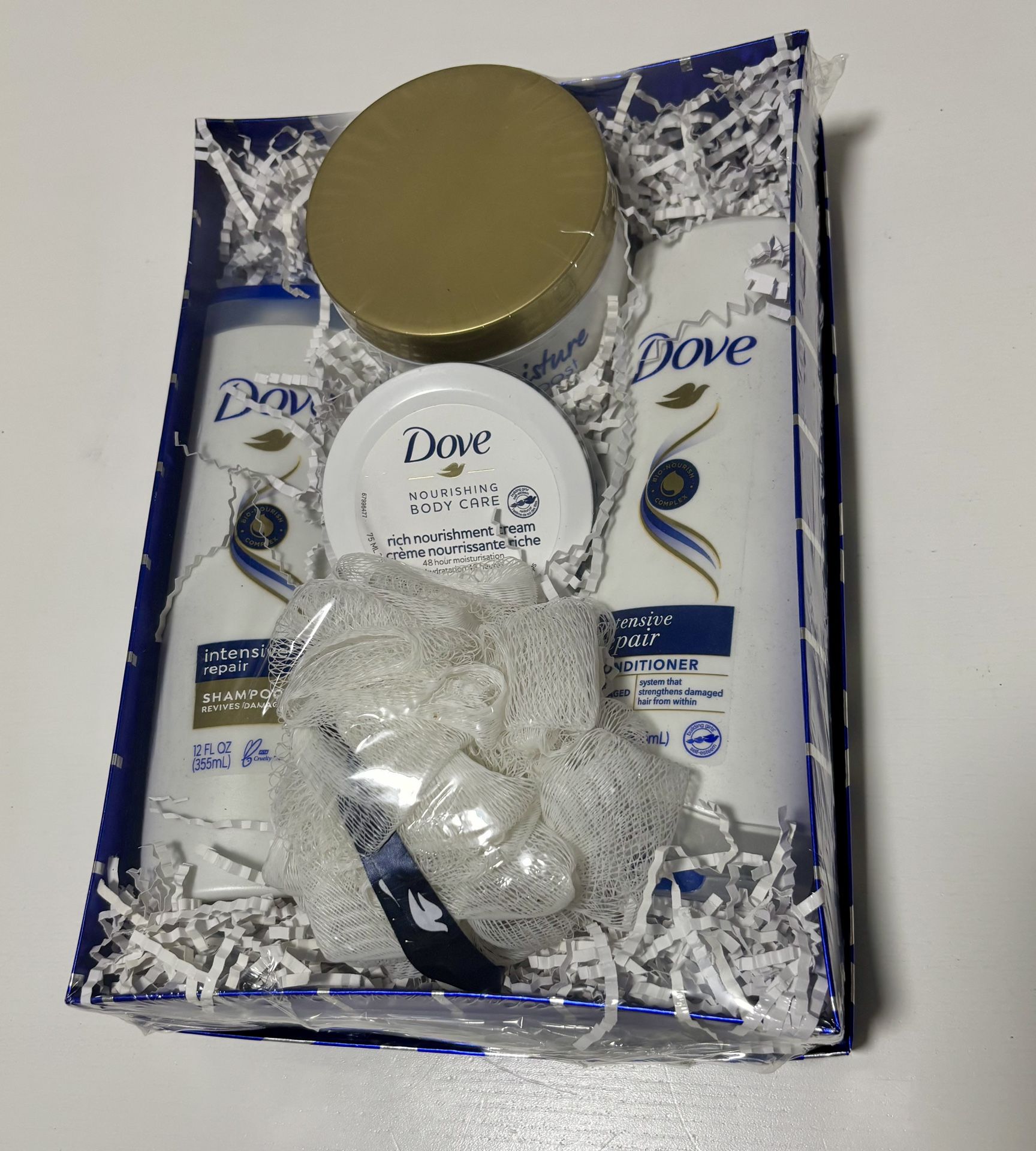 Dove Gift Set