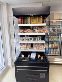 Cooler for restaurants, cafeterias, etc