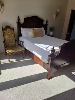 Mahogany Queen size bedframe