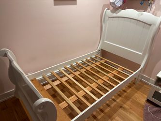 Solid wood bed frame - twin