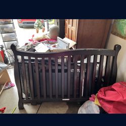 baby crib
