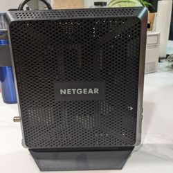 Netgear WiFi cable modem router 