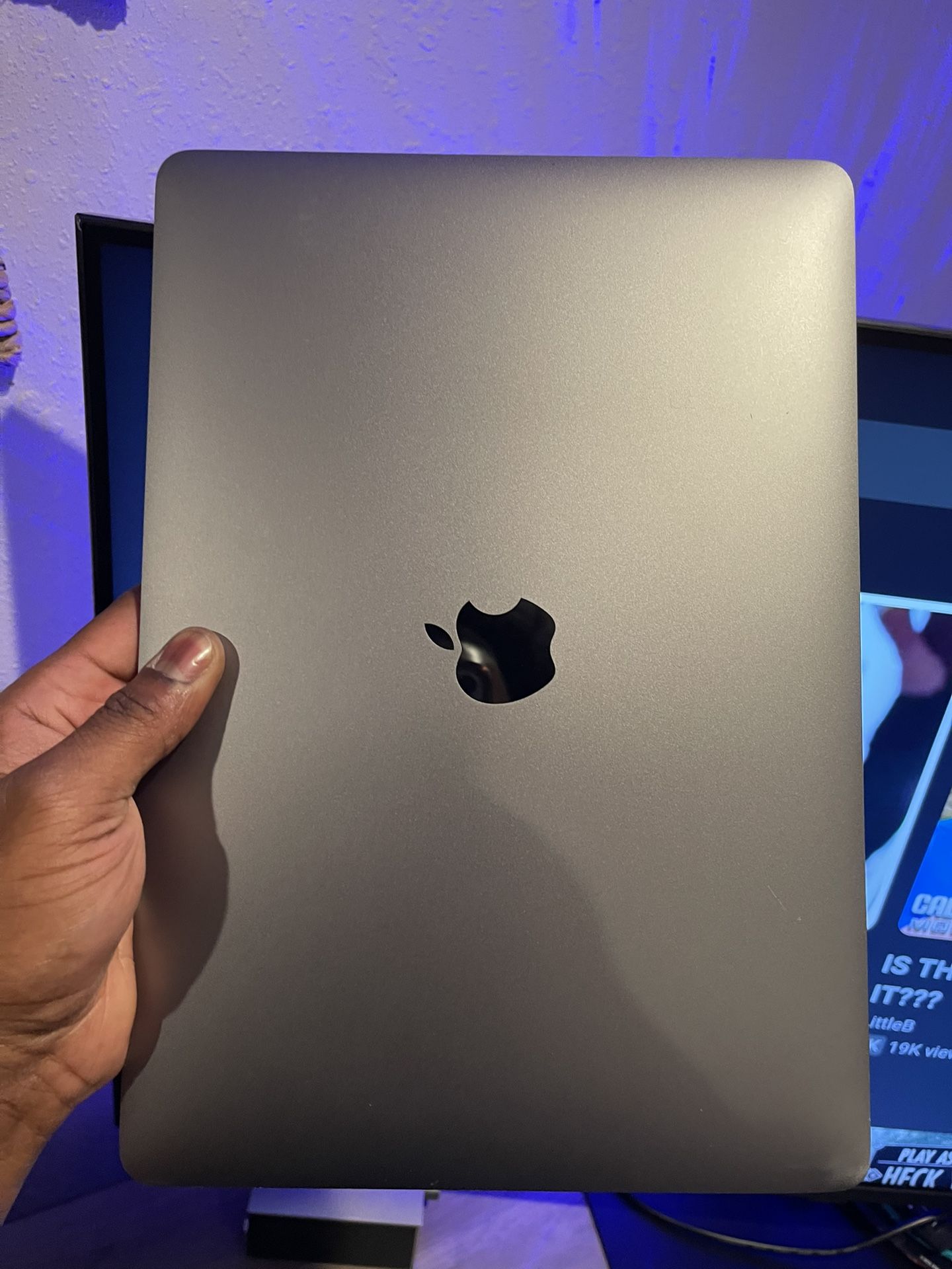 Apple MacBook Air M1 (Damaged Display)