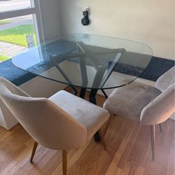 Mid-Century Modern Dining Table – Black Legs – 42” Round