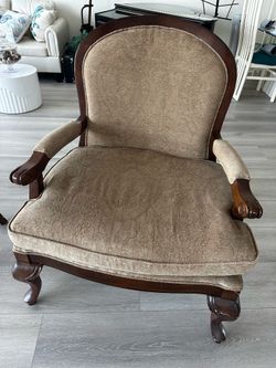 Accent chair