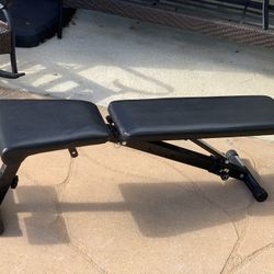 Adjustable Workout Bench .