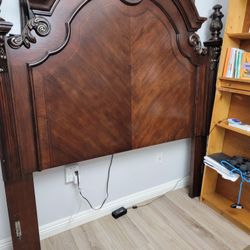 Queen Sized BED Frame With Head,  Foot Boards, Side Boards, And Wood Supports.