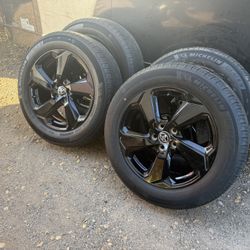 Toyota RAV4 Brand New Wheels And Tires 225/60R18 $1400 Firm Price 